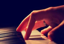 V体育官方网站：WTT新加坡大满贯王曼昱／蒯曼晋级女双8强央视新闻客户端.